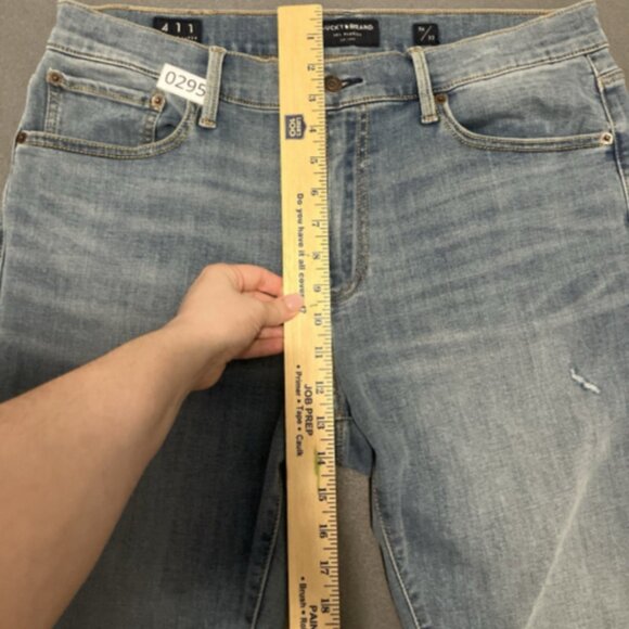 Lucky Brand Men's 34x32 411 Athletic Taper 5 Pocket Style straight midrise Jeans - Picture 9 of 16